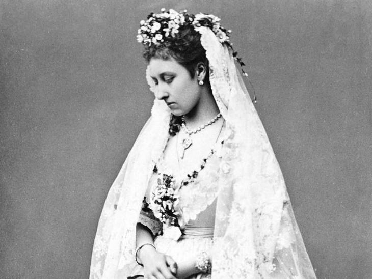 La princesa Louise (hija de la reina Victoria) el día de su boda, el 21 de marzo de 1871. La princesa se casó con el marqués de Lorne (más tarde duque de Argyll) en la capilla de San Jorge, el castillo de Windsor