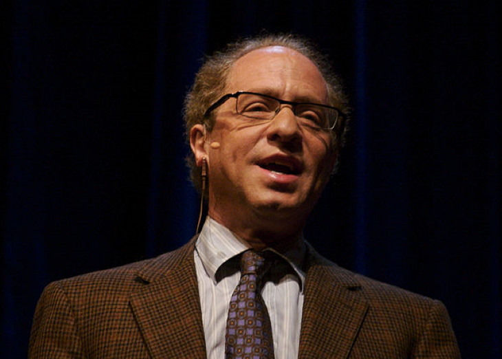 Ray Kurzweil predice una expectativa de vida de 3 dígitos
