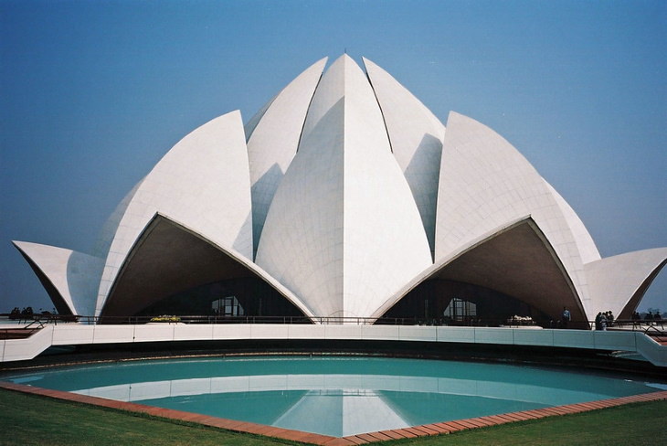 Obras Arquitectónicas Inspiradas en la Naturaleza Templo del Loto en Nueva Delhi, India por Fariborz Sahba