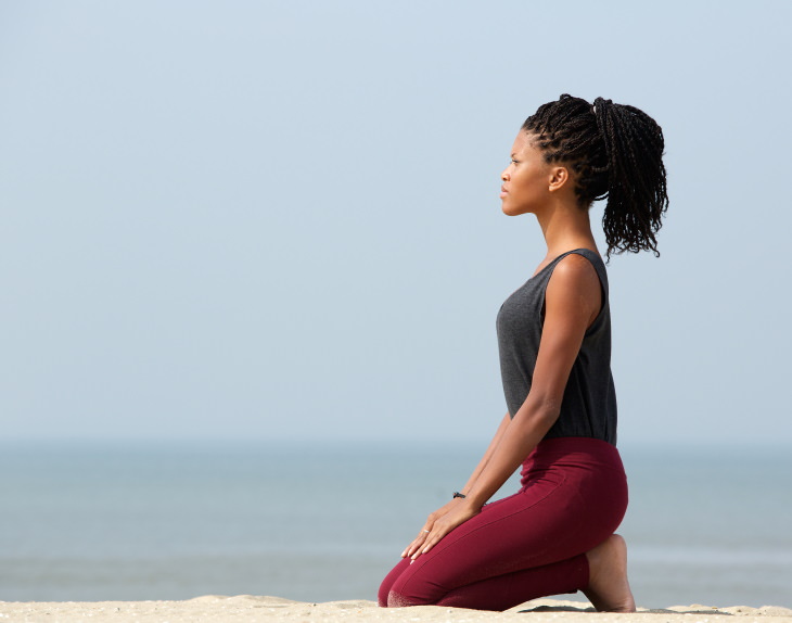 4 Mejores Formas Para Meditar Posición de rodillas