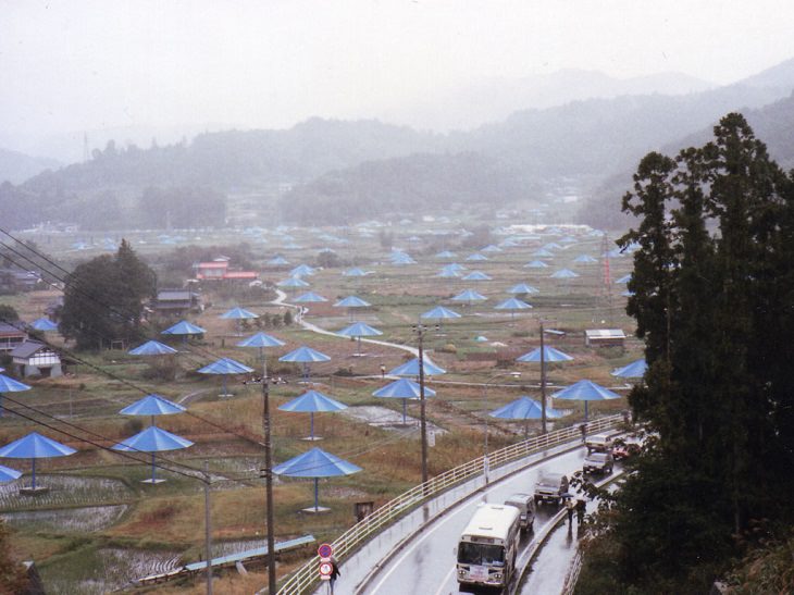 Arte de Christo Javacheff  El Proyecto Paraguas en Japón, 1991