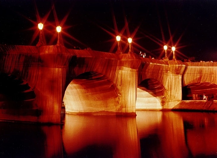   Arte de Christo Javacheff  El puente nuevo envuelto (Pont Neuf) París, 1985 