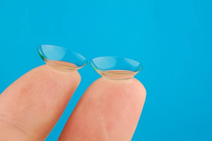 errores lentes de contacto guardarlas en agua