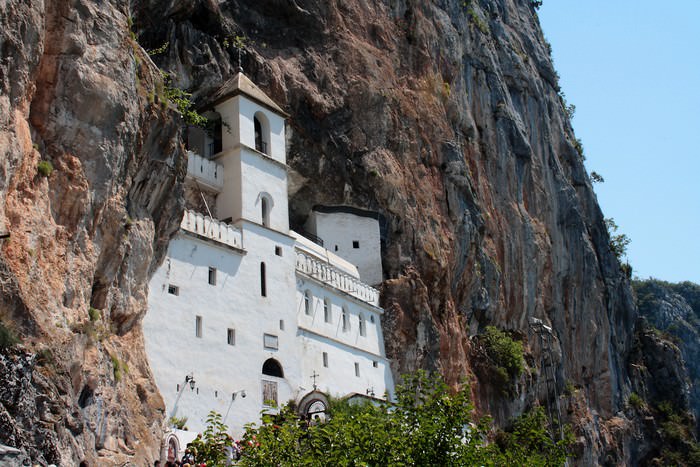 12 Sitos Recomendados Para Visitar En Montenegro Monasterio de Ostrog