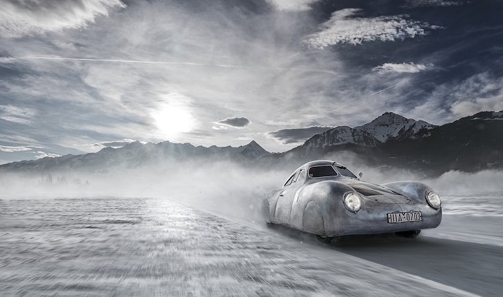 Fotos en movimiento "Porsche Tipo 64 carrera de hielo" de Richard Seymour (Reino Unido). Segundo lugar, tecnología / máquina
