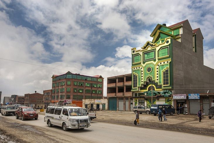 El Nuevo Estilo De Arquitectura Andina De Bolivia edificio de color verde