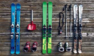 Find the difference: Ski equipment