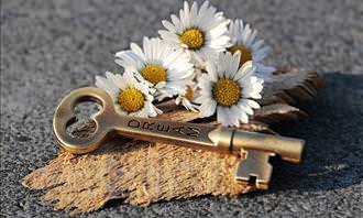 llave y flores