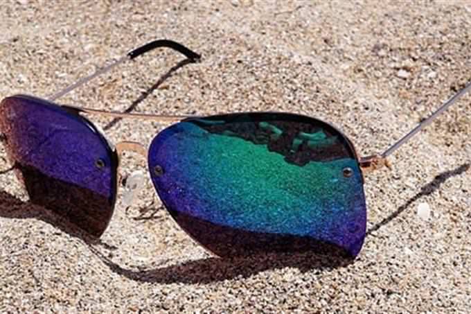 Gafas de sol en la playa