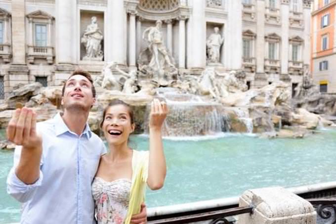 latin quiz tourist couple