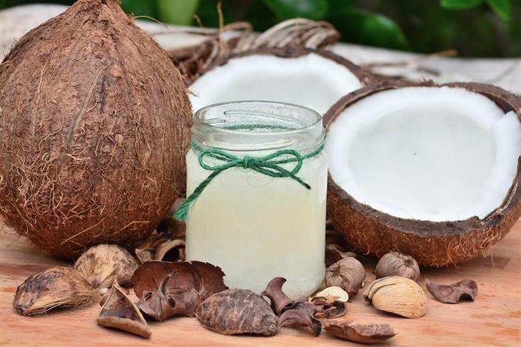7 Mitos Sobre Nutrición una cucharada de aceite de coco al día promueve la pérdida de peso