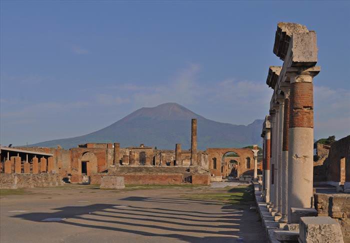Lo Que Debes Ver En Las Ruinas De Pompeya El foro