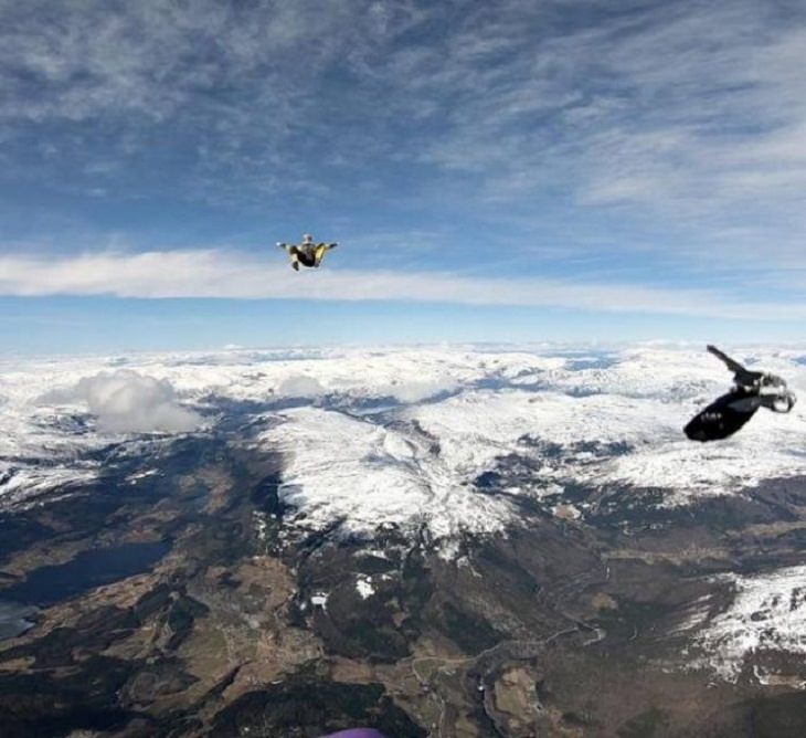 18 Divertidas Fotografías Sincronizadas a La Perfección paracaídas