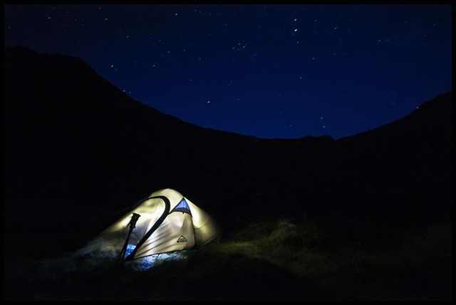18 Fotos Acampando Bajo Las Estrellas Acampando bajo las estrellas de los Pirineos, Francia.