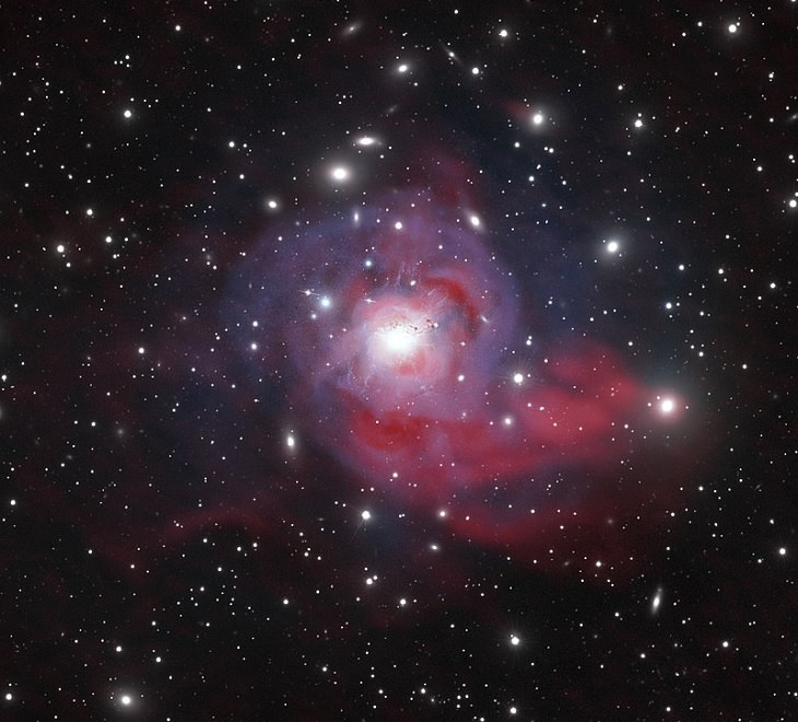 Galaxia NGC 1275, hogar de un hogar negro supermasivo activo