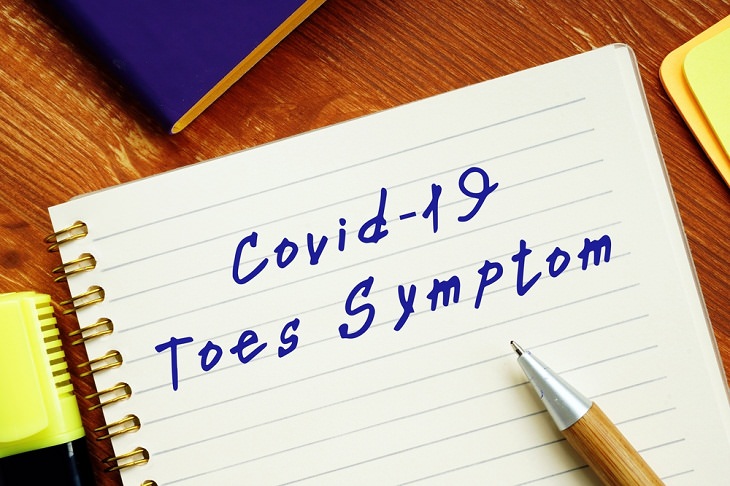 Síntomas de los "dedos de los pies COVID"