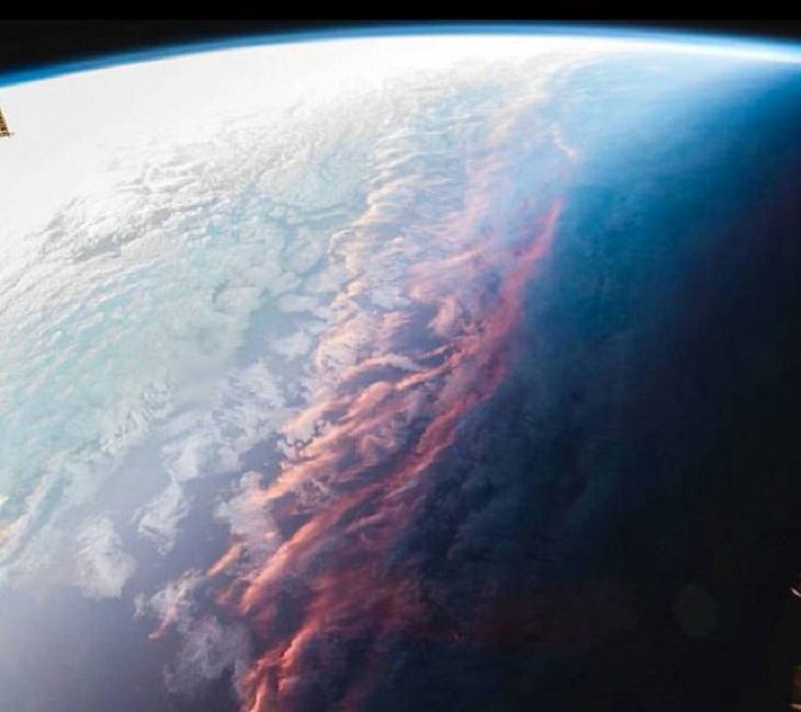 Imágenes De La Fuerza De La Naturaleza Los colores de una puesta de sol, vistos desde el espacio