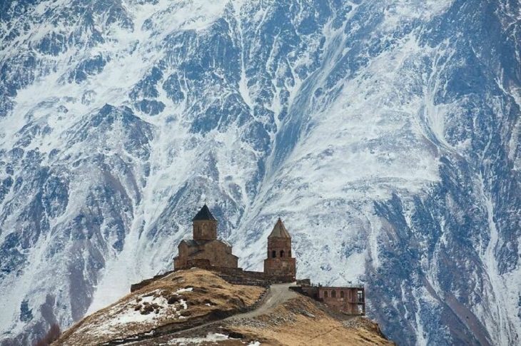 fotos de grandes cosas, montaña  en Kazbeghi