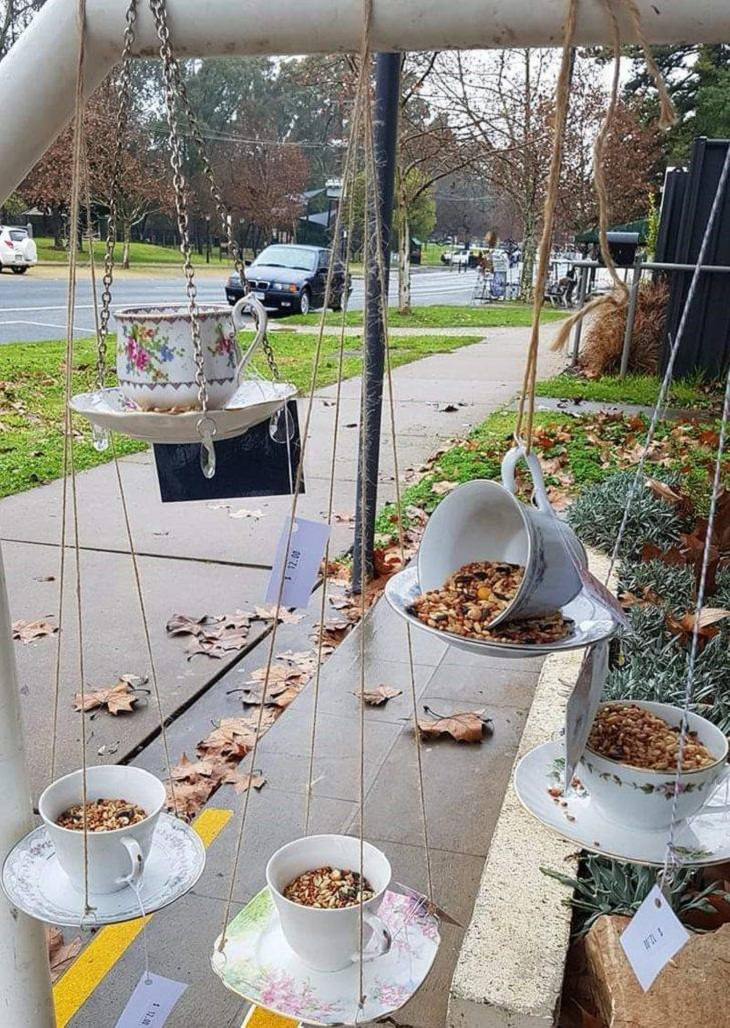  Obras De Arte Recicladas Comederos para pájaros hechos con tazas de té