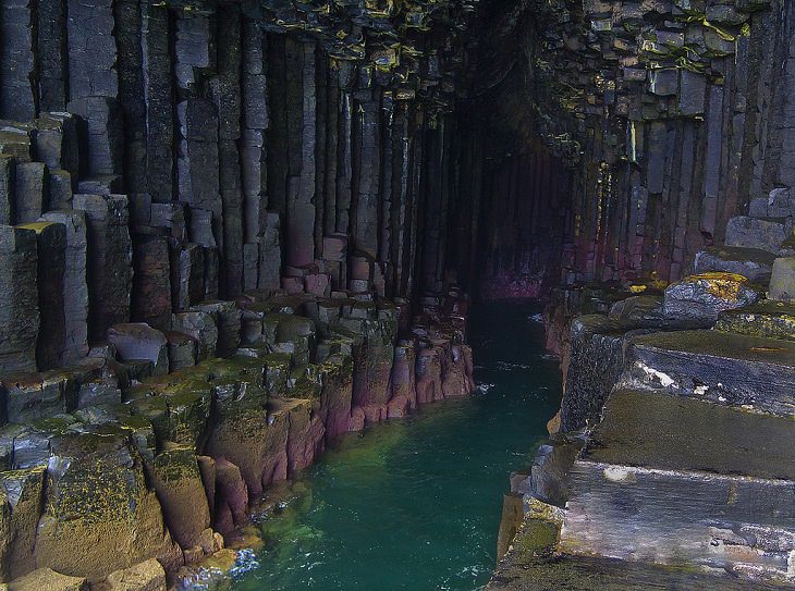 Cuevas  marinas, Escocia