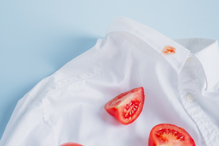 Eliminación de manchas de tomate, telas