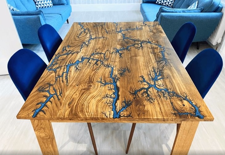 Arte En Madera Una mesa con ríos que la atraviesan