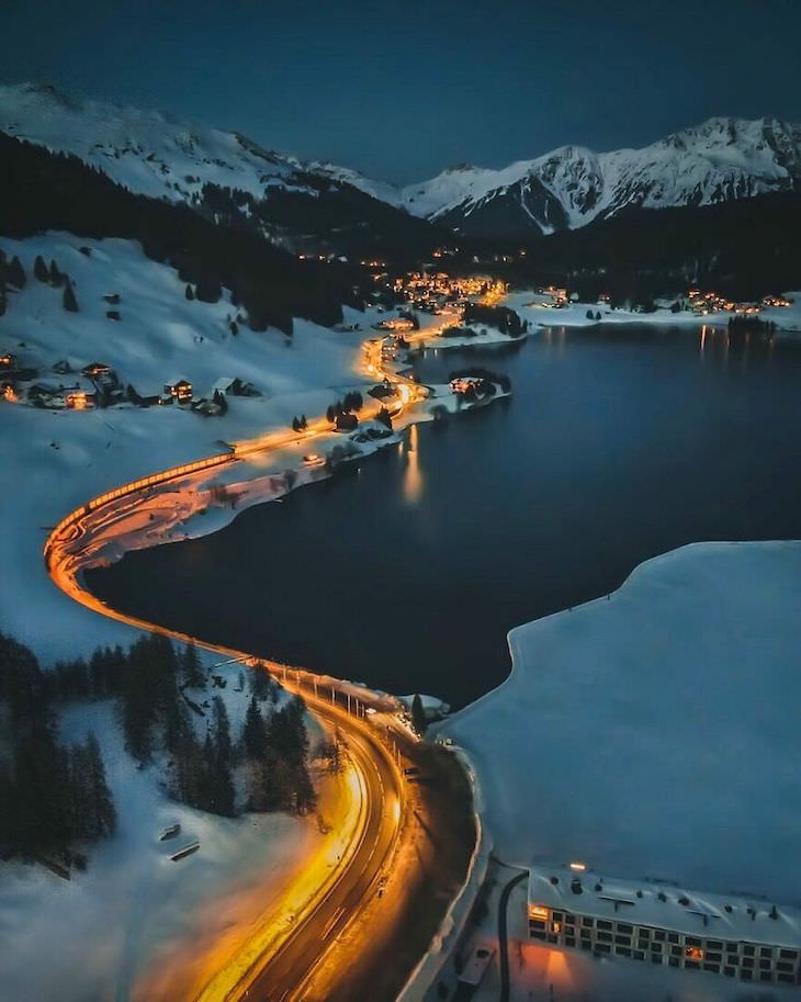 25 Fotos Aéreas Del Mundo Lago Davos de noche en Suiza
