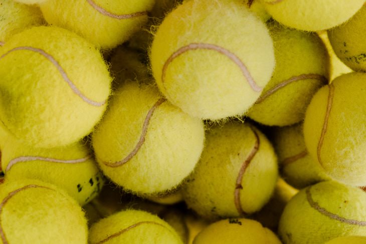 Laundry Hacks tennis balls