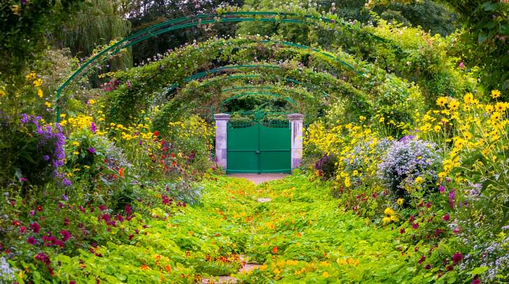 Hermosos jardines, camino de flores Monet