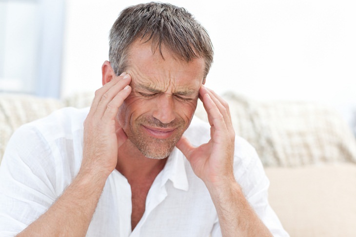 Beneficios del clavo de olor para la salud, dolor de cabeza