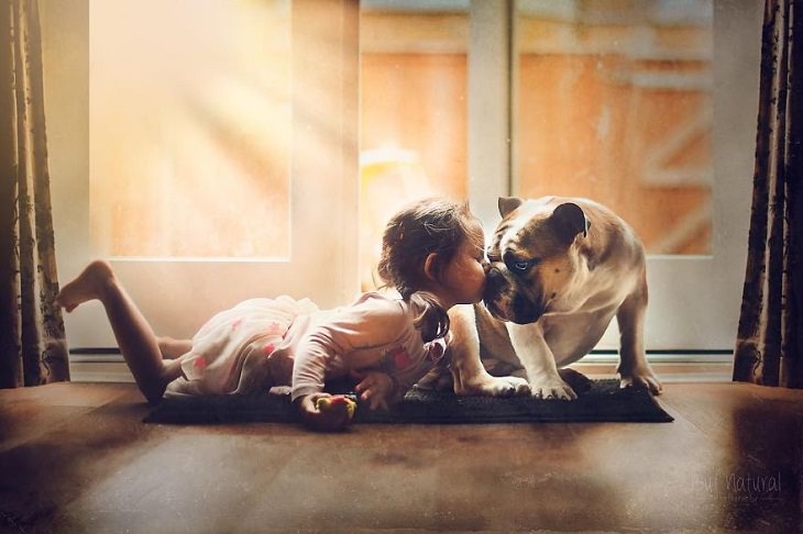 Fotos de niños y animales, amor , perro y niña