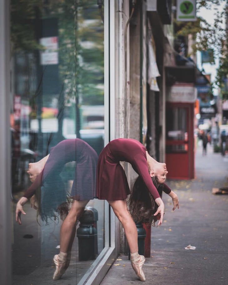 Fotografías Ballet En Las Calles De Nueva York Bailarina en la acera