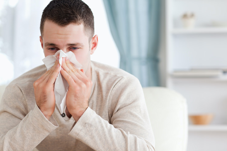 4. Se pueden usar antibióticos para tratar los resfriados y la gripe.