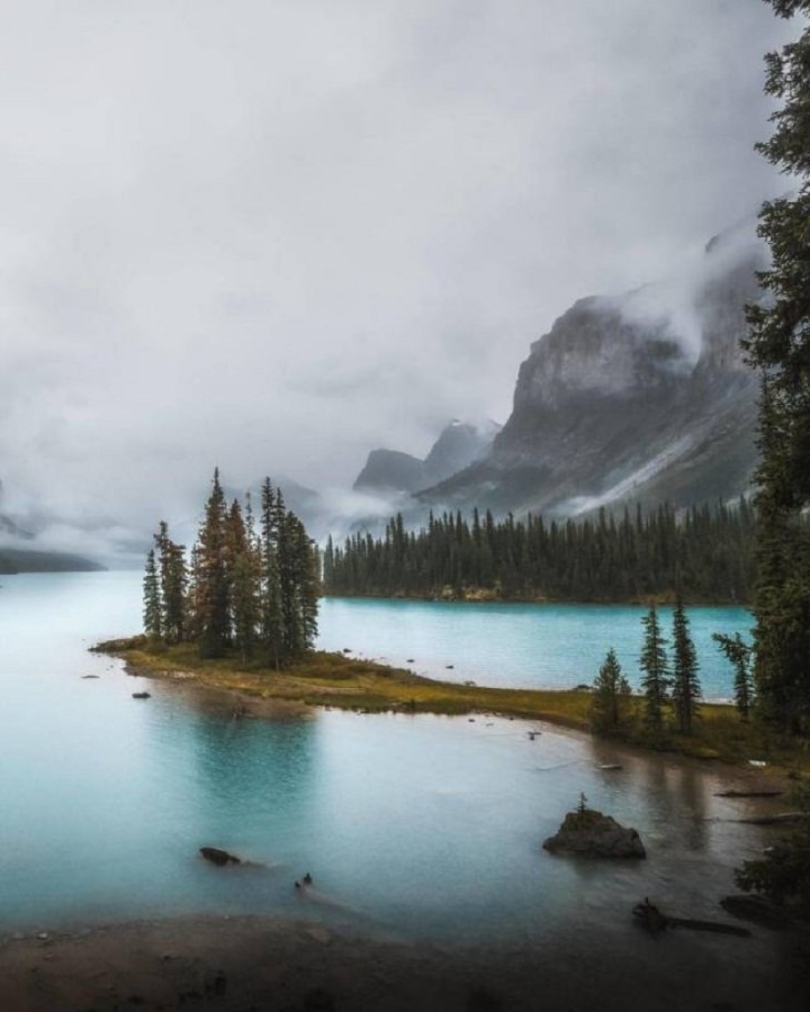 Imágenes De La Gloriosa Naturaleza Exquisitas vistas de la naturaleza desde la Isla Spirit en el lago Maligne, Jasper