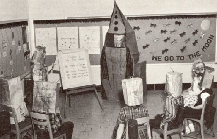  5. Una clase de escuela primaria en un viaje imaginario a la luna, Lincoln, Nebraska, 1966. Solo tres años después, este sueño se hizo realidad.