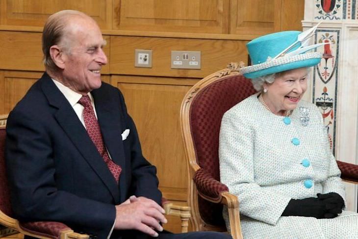 12 Fotos Para Recordar y Honrar La Memoria Del Príncipe Felipe El duque de Edimburgo y la reina visitan Irlanda en una gira de cuatro días en 2011