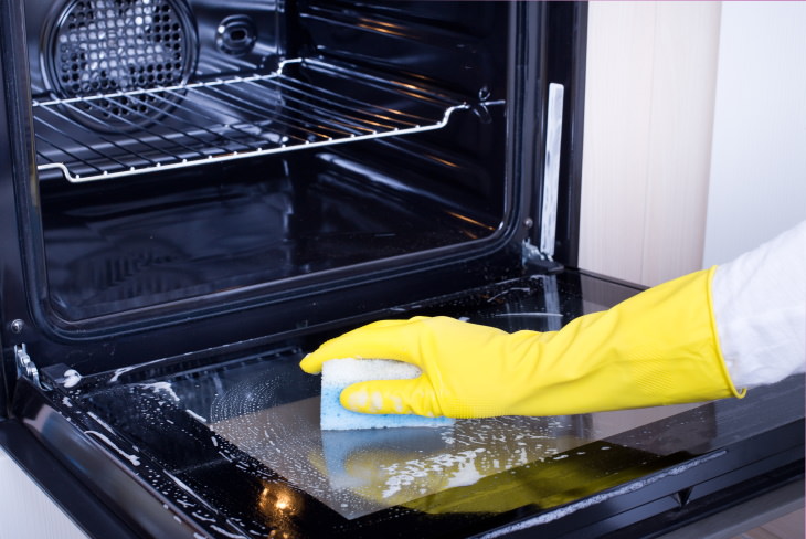 Errores Al Usar Artículos De Limpieza Ten cuidado con los limpiadores de horno