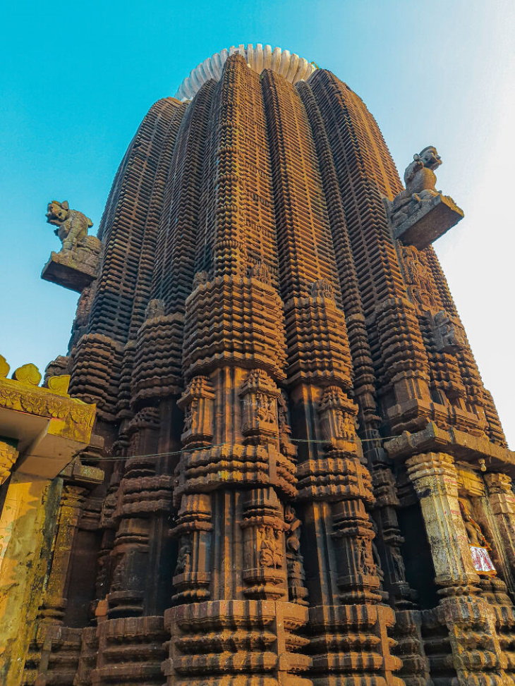 25 Asombrosos Edificios El templo hindú de Jagannath tiene 860 años. Se encuentra en Puri, India