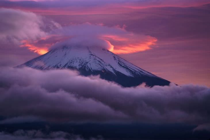 Fotos Ganadoras De La Naturaleza 2020 Nube lenticular roja de Takashi