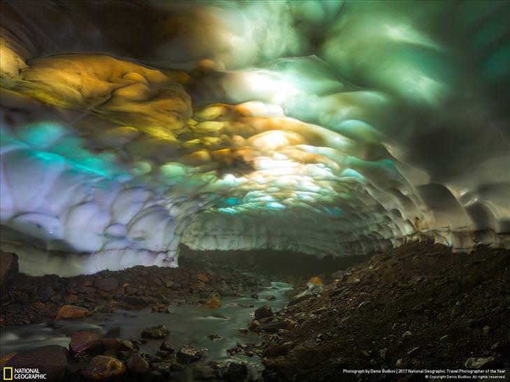 Fotos Asombrosas Del Planeta Tierra  “La cueva de Aladino” en Mutnovsky, Kamchatka, Rusia