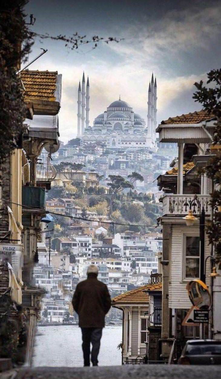 Conmovedoras Fotos Que Nos Muestran La Belleza De La Naturaleza Una hermosa vista de la calle en Estambul, Turquía