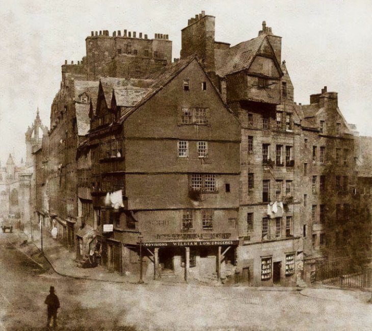 Estructuras Arquitectónicas Que Ya No Existen La ecléctica Casa Bowhead (c. 1500-1878) en Edimburgo, Escocia,
