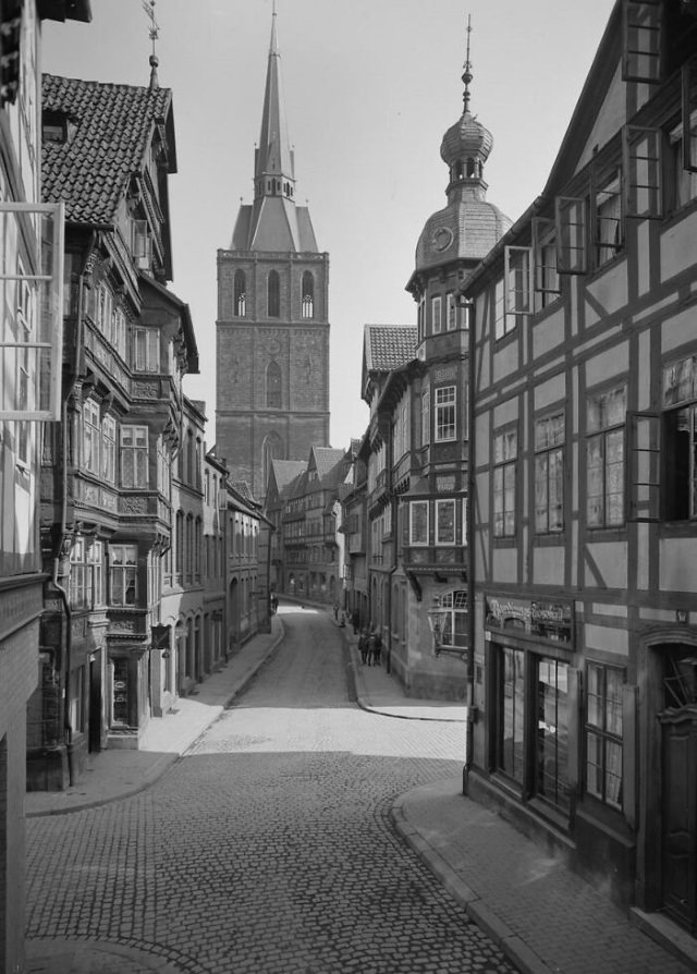 Estructuras Arquitectónicas Que Ya No Existen La ciudad medieval de Hildesheim fue una de las hermosas ciudades de la Baja Edad Media de Europa