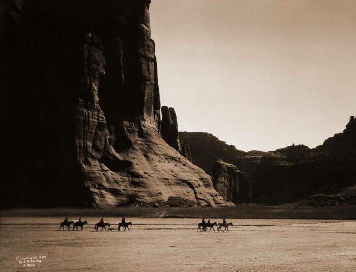Fotos Históricas Raras Jinetes navajos en el Cañón de Chelly, Arizona - 1904