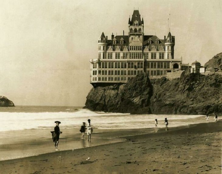 Fotos Históricas Raras La icónica Casa Cliff de San Francisco en 1907. Desafortunadamente, la estructura fue destruida poco después
