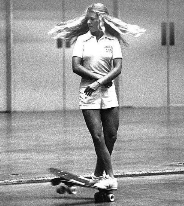 Mujeres Extraordinarias y Sus Logros  Ellen O'Neal se convirtió en una de las más grandes patinadoras de estilo libre del mundo en la década de 1970