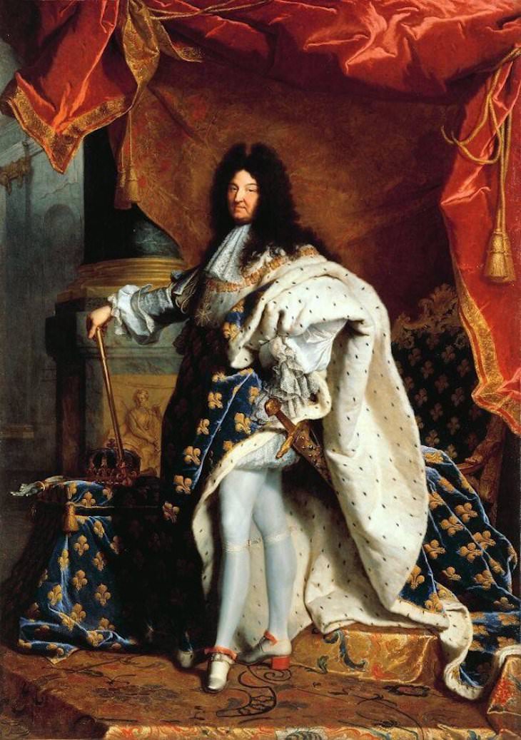 9. En 1648, una turba furiosa de parisinos irrumpió una vez en el palacio real, exigiendo ver al rey. Fueron conducidos al dormitorio de Luis XIV, entonces de 10 años, que fingía estar dormido. Después de eso, la turba se marchó silenciosamente.