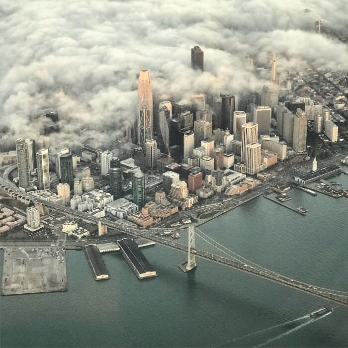 Impresionantes Paisajes Urbanos Niebla matutina sobre San Francisco
