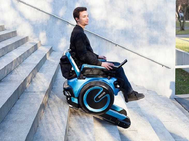 10 Historias Positivas De Todo El Mundo La "silla de ruedas del futuro" que puede subir escaleras