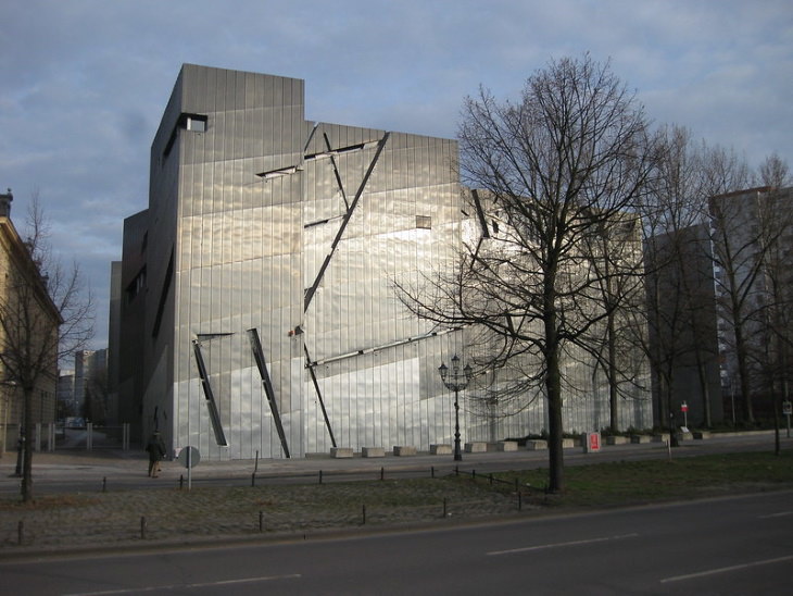 Museos Con Diseños Arquitectónicos Inusuales El Museo Judío de Berlín, Alemania
